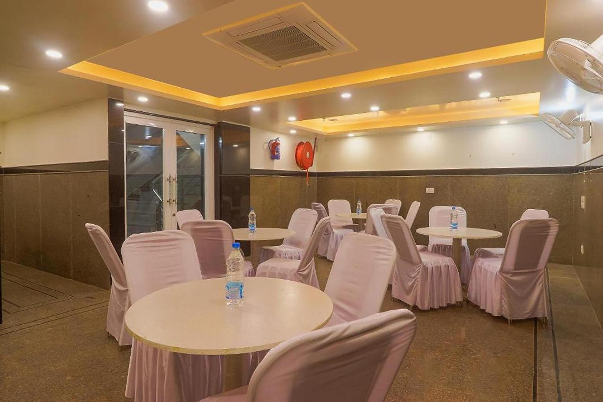 Hotel Kabir Palace Karol Bagh Нью-Делі Екстер'єр фото